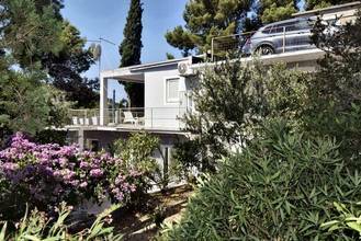 Thumbnail von Haus mit drei Wohnungen in Panorama-Lage mit schönem Meerblick