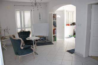 Thumbnail von Haus mit drei Wohnungen in Panorama-Lage mit schönem Meerblick