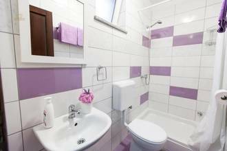 Thumbnail von Haus mit Swimmingpool in ruhiger Umgebung