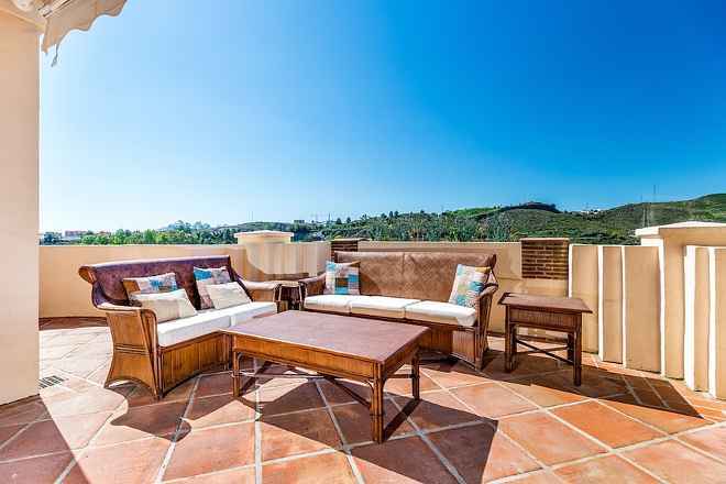 Luxus-Wohnung in Benahavis R2873777