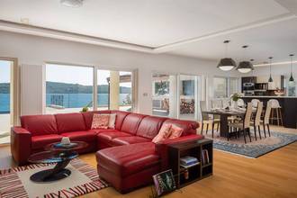 Thumbnail von Исключительная роскошная вилла на первой линии у моря