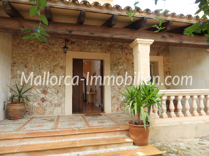 CHALET MIT BLICK IN DIE BUCHT VON PORTO PETRO