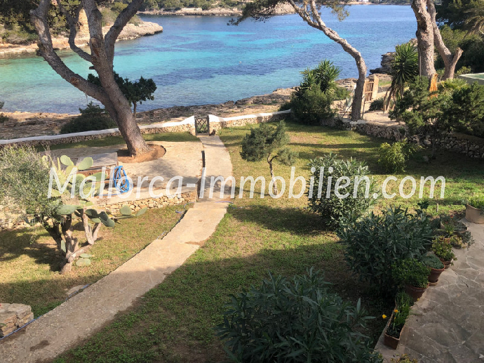 VILLA DIREKT AM MEER MIT MEERZUGANG