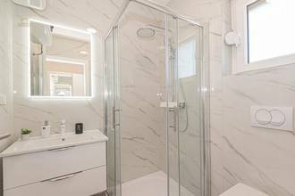 Thumbnail von Doppelhaushälfte mit Pool und Garten