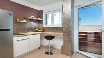 Thumbnail von Luxuriöse Villa mit Swimmingpool auf der Dachterrasse