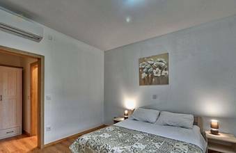 Thumbnail von Villa mediterranea con piscina vicino al mare, isola Ugljan