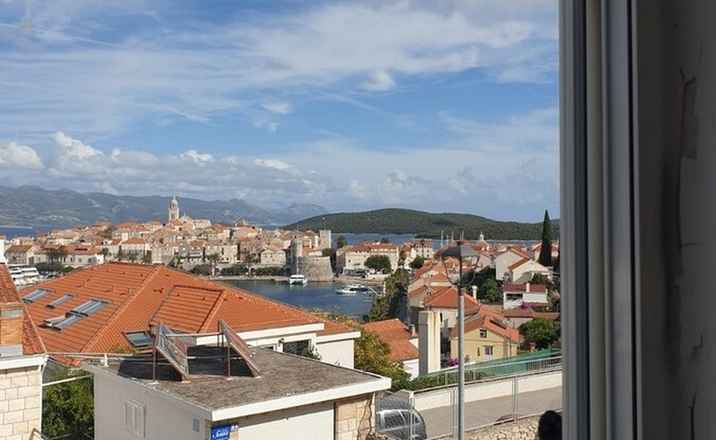 Reihenhaus in traumhafter Lage mit Blick auf die Altstadt und das Meer