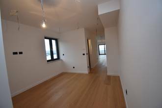 Thumbnail von Modernes Penthouse mit privater Dachterrasse und Swimmingpool