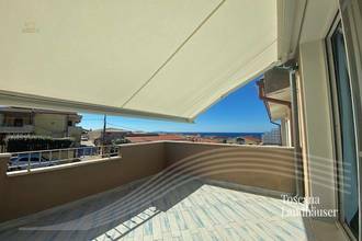 Thumbnail von Reihenmittelhaus mit Pool und Meerblick