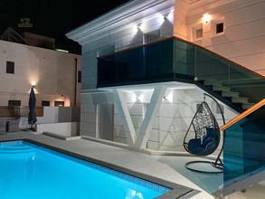 Thumbnail von Neue Villa mit zwei Wohneinheiten