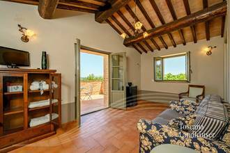 Thumbnail von パノラマビューの魅力的な天然石の邸宅とプール