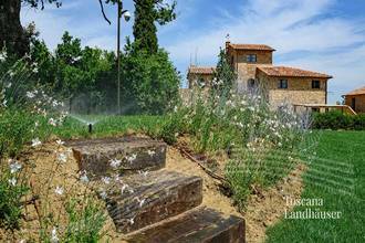 Thumbnail von パノラマビューの魅力的な天然石の邸宅とプール