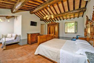 Thumbnail von パノラマビューの魅力的な天然石の邸宅とプール