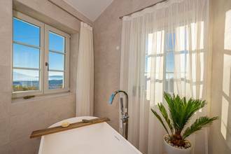 Thumbnail von Akdeniz tarzı mülk, yüzme havuzu ve deniz manzarasıyla, Crikvenica bölgesi