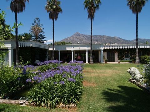 Luxus-Villa in The Golden Mile R2452193 