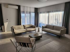 Thumbnail von Moderne Villa mit Infinity-Pool und Meerblick