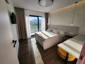 Thumbnail von Moderne Villa mit Infinity-Pool und Meerblick