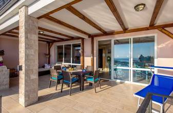 Thumbnail von Attraktive Villa mit Meerblick in ruhiger Lage, Region Karlobag