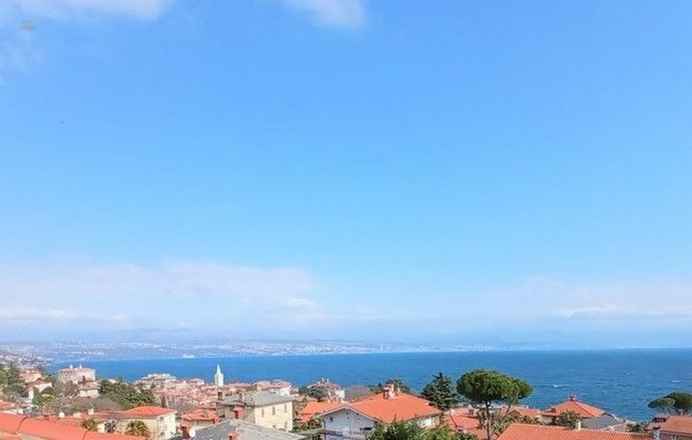 Maisonettewohnung mit schönem Blick auf das Meer