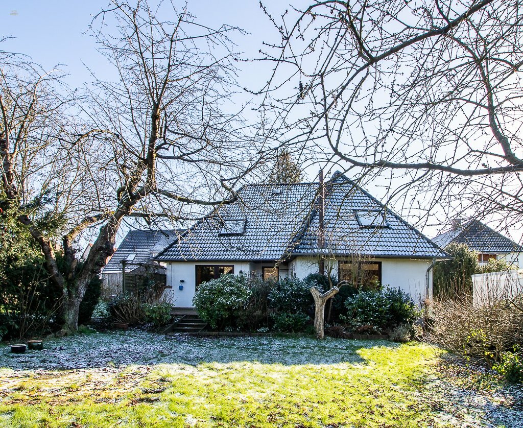Haus zum Kauf in 27711 Osterholz-Scharmbeck, traumhafte Lage mit Sanierungsbedarf!