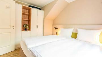 Thumbnail von Mehrfamilienhaus im Charakter eines Ferienhauses am Fleesensee zum Kauf