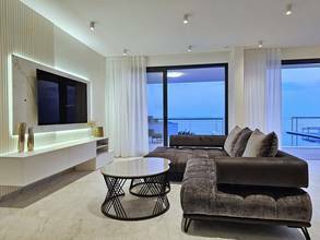 Thumbnail von Region Split: Villa mit Infinity-Pool und Blick auf das Meer