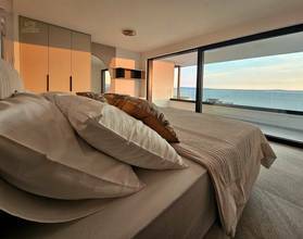 Thumbnail von Region Split: Villa mit Infinity-Pool und Blick auf das Meer