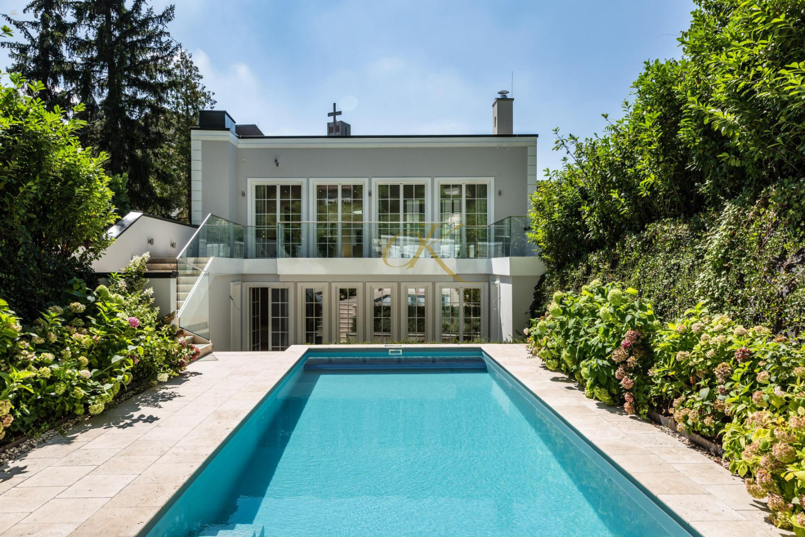 ZEER KNUSPERIGE EN MOOIE VILLA MET FANTASTIËKE TUIN