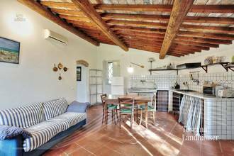 Thumbnail von Antikes Landhaus mit Nebengebäude in Mitten der Weinberge von Bolgheri