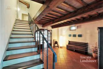 Thumbnail von Antikes Landhaus mit Nebengebäude in Mitten der Weinberge von Bolgheri