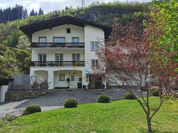 Appartements Haus. Modern und generalsaniert.