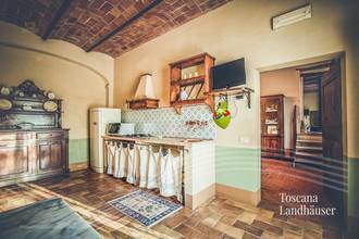 Thumbnail von Typisch toskanisches Anwesen bestehend aus mehreren Gebäuden mit Pool