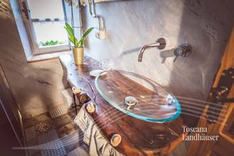 Thumbnail von Typisch toskanisches Anwesen bestehend aus mehreren Gebäuden mit Pool