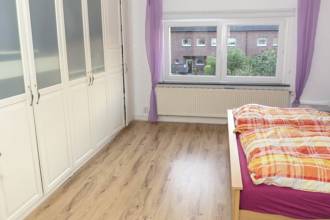 Thumbnail von Modernes provisionsfreies RMH Juwel in ruhiger Alt-Rahlstedter Wohnlage