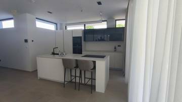 Thumbnail von Villa di lusso moderna con piscina vicino alla riva del mare