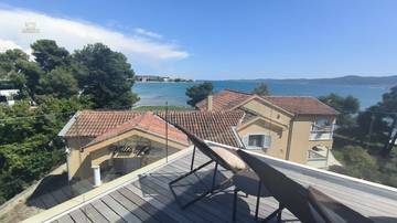 Thumbnail von Villa di lusso moderna con piscina vicino alla riva del mare