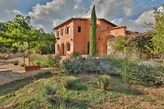 Thumbnail von Propriété à couper le souffle à seulement quelques kilomètres de Sienne