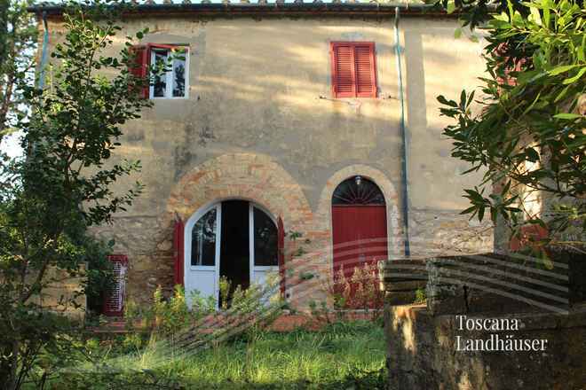 *** Provisionsfrei für Käufer *** renovierungsbedürftiges Anwesen in sanfter Hügellage