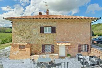 Thumbnail von Modern renoviertes Landhaus nur wenige Fußminuten von der nächsten Ortschaft entfernt