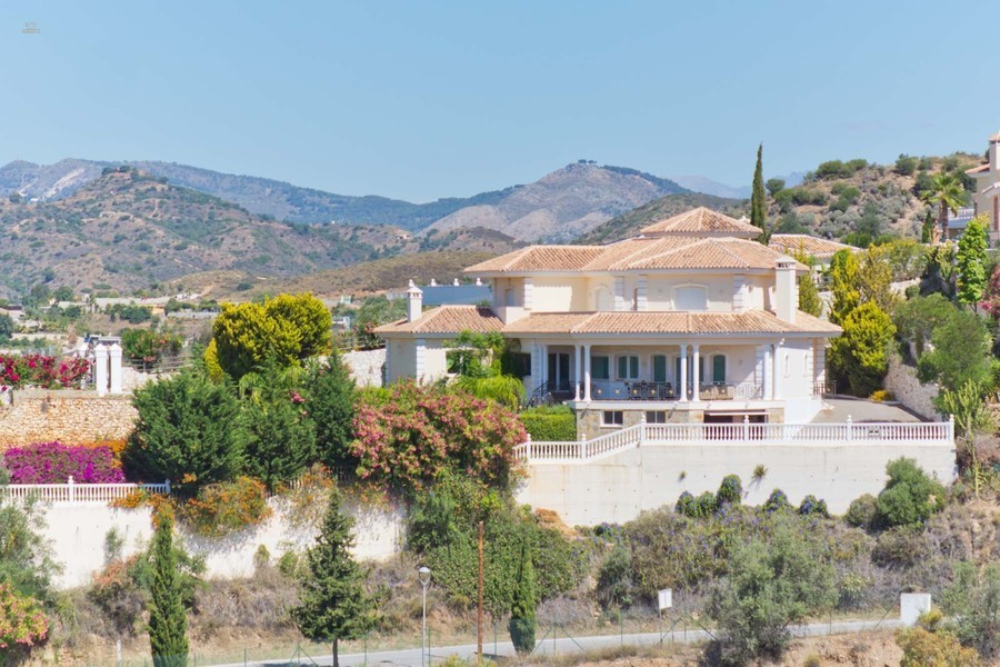 villa for sale in - Mijas Golf