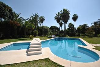 Thumbnail von villa for sale in - Guadalmina Baja