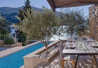 Thumbnail von Moderní luxusní vila přímo u moře