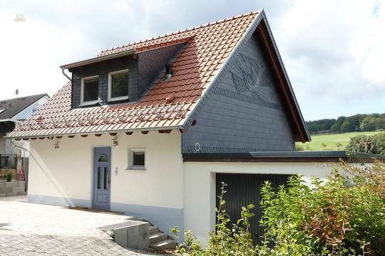 Außergewöhnliches Wohnhaus-Ensemble mit gehobener Ausstattung