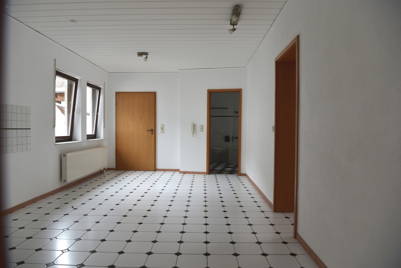 Konvolut: 2 große Wohnungen zur Eigennutzung/Vermietung in ruhiger Wohnlage.