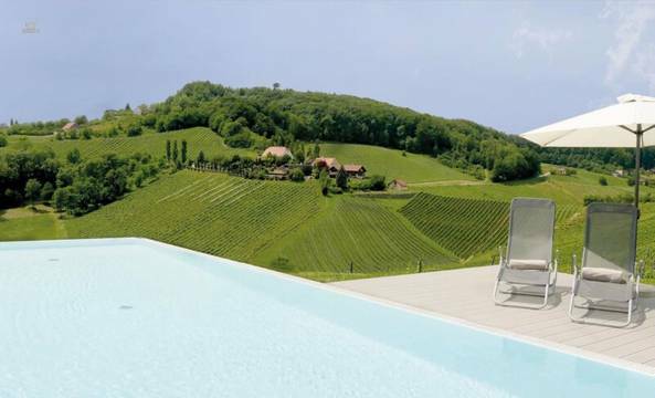 Luxuriöser Zweitwohnsitz in der Südsteiermark - 2 Zimmer Residenz mit Infinty Pool