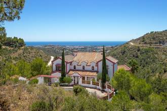 Thumbnail von villa for sale in - El Madroñal