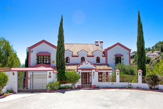 	 villa for sale in - El Madroñal 
