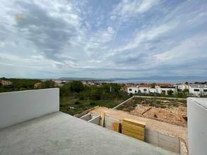 Thumbnail von Mediterrane Neubau-Villa mit Swimmingpool und Meerblick