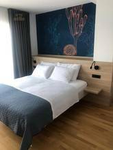 Thumbnail von Villa avec piscine dans un emplacement exceptionnel en bord de mer, région de Karlobag