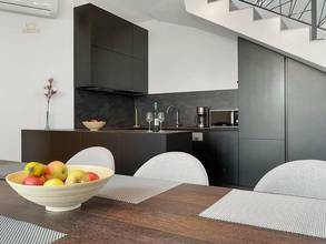 Thumbnail von Moderne Luxusvilla mit Swimmingpool und Blick bis zum Meer